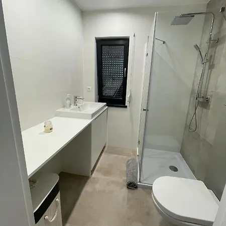 Dom Nad Jeziorem Obok Uniejowa * Przykona