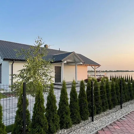 Dom Nad Jeziorem Obok Uniejowa * Przykona