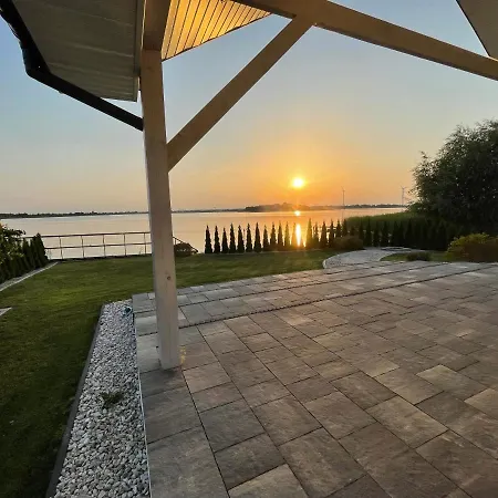 Dom Nad Jeziorem Obok Uniejowa * Przykona