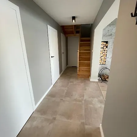 Dom Nad Jeziorem Obok Uniejowa Дом отдыха