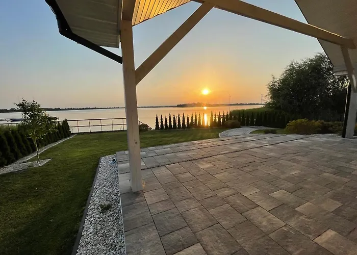 Dom Nad Jeziorem Obok Uniejowa * Przykona